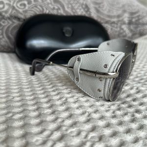 Moncler Blazon frame sunglasses, grey color perfect condition